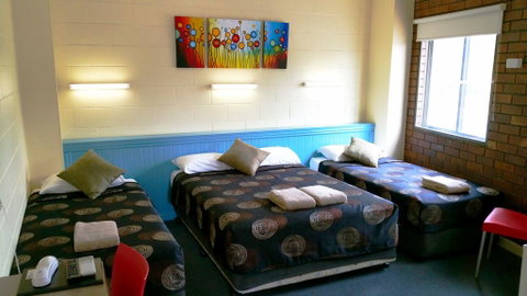 A&A Lodge Motel - Holiday Cairns 3