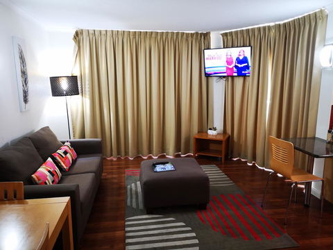 Abbey On Roma Hotel & Apartments - Holiday Cairns 2