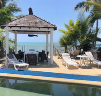 Absolute Beach Frontage Family Friendly Home away from home - Holiday Cairns