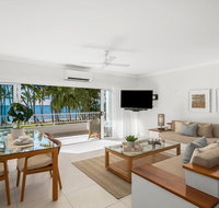 Absolute Beachfront Apt. In Alamanda Beachfront Resort 14 - Holiday Cairns