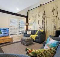 Accommodation Hunter - James Street Morpeth - Holiday Cairns