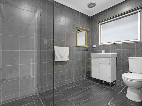 Adelaide Holiday Homes - Holiday Cairns 1