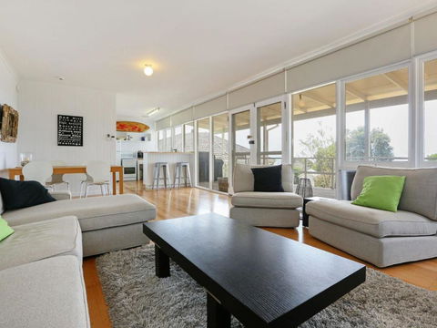 DROMANA BEACH SHACK - Holiday Cairns 3