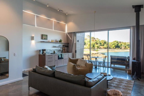 Edge Luxury Villas - Holiday Cairns 1