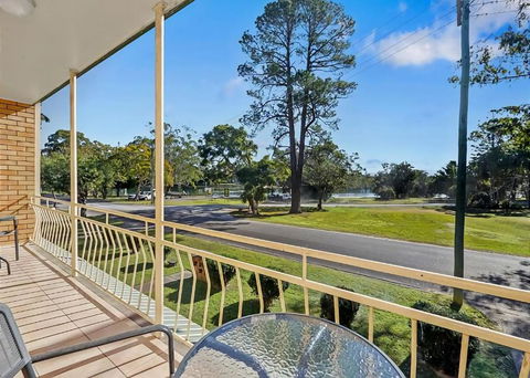 Ernora Court - Holiday Cairns 0
