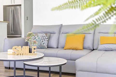 Fabulous 2B Apt Waterloo - Holiday Cairns 1