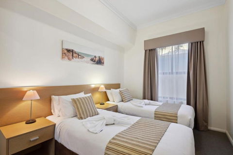 Fabulous Apt In Northbridge With Pool & WiFi - Holiday Cairns 3