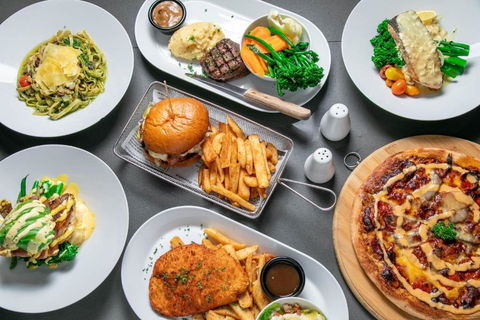 Fairway Village @ Windaroo Lakes Golf Club - Holiday Cairns 1