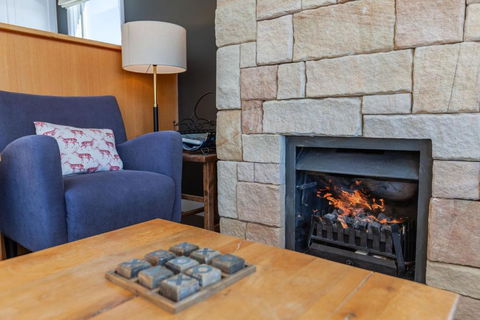 Family Chalet 32 The Stables Perisher - Holiday Cairns 1