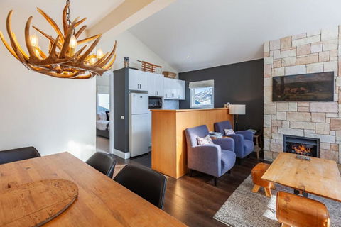 Family Chalet 32 The Stables Perisher - Holiday Cairns 2