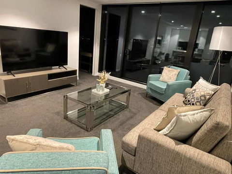 Fantastic 3 Bedroom Apartment In Southbank - Holiday Cairns 3