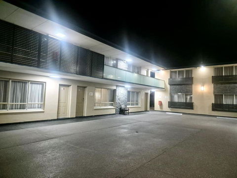 Fawkner Executive Suites & Serviced Apartments - Holiday Cairns 1