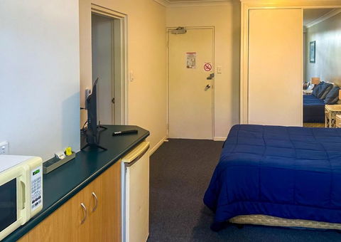 Fantastic Self-contained 1 Bedroom Apartment In Cairns North - Holiday Cairns 1