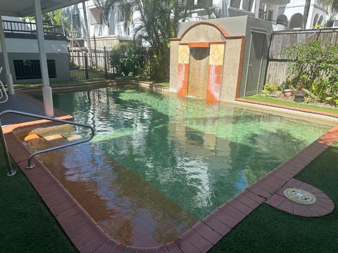 Fantastic Self-contained 1 Bedroom Apartment In Cairns North - Holiday Cairns 3