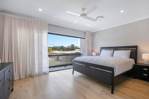 Fulcher Lane - A Zen Retreat In Modern Comfort - Holiday Cairns 3
