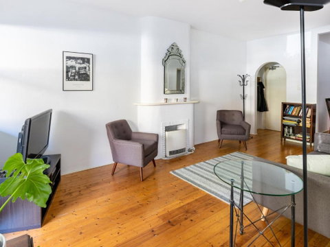 Garden Apartment In The Heart Of Double Bay - Holiday Cairns 4