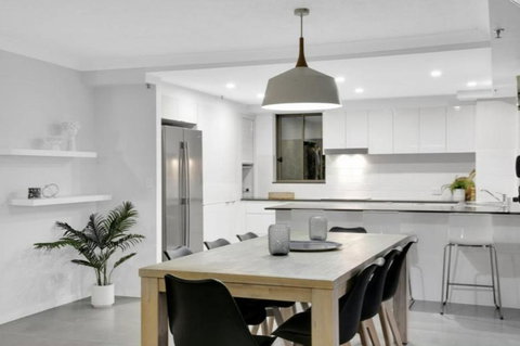 Gemini Court - Hosted By Burleigh Letting - Holiday Cairns 1