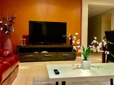 Golf View Charm - Holiday Cairns 1