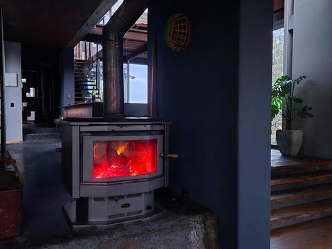 Grand Designs Eco Bush Retreat - Holiday Cairns 2