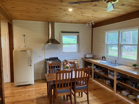 Grannies Lane Cottage - Holiday Cairns 1