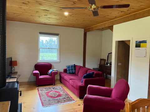 Grannies Lane Cottage - Holiday Cairns 3