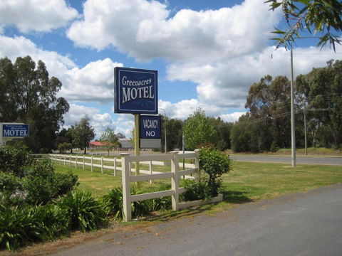 Greenacres Motel - Holiday Cairns 2