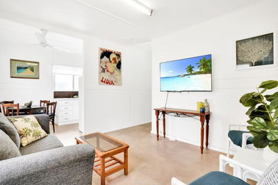 Grey Whale Anchor Inn U2