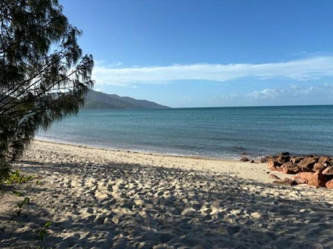 Hideaway Reef Cottage - Holiday Cairns 0