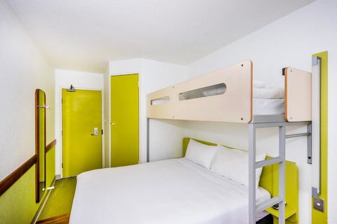 Ibis Budget - Newcastle - Holiday Cairns 2