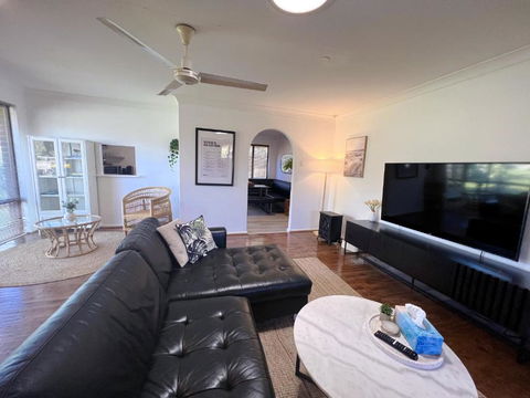 Humble & Homely - Holiday Cairns 0