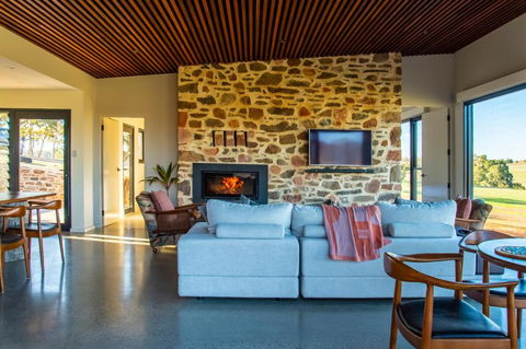 Hutton Vale Farm JHA Stone Cellar - Holiday Cairns 3