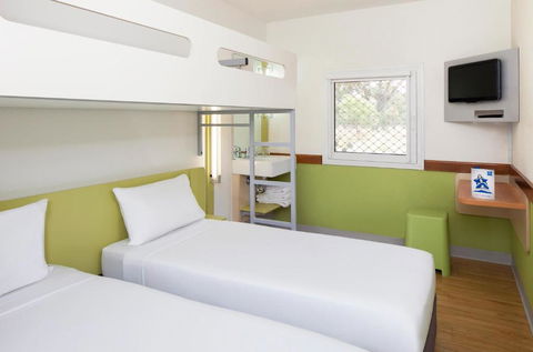 Ibis Budget - Melbourne Airport - Holiday Cairns 2