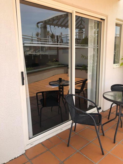 Il Centro Apartment Hotel - Holiday Cairns 2