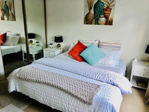 Hotel Style Monterey Guest Studio Near Hospitals, Beach And Airport - Holiday Cairns 3