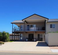 Agape Holiday Home - Holiday Cairns