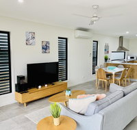 AIRLIE BEACH Delight. Hop skip jump to everything - Holiday Cairns
