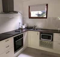 Airlie Getaway Unit 3 - Holiday Cairns