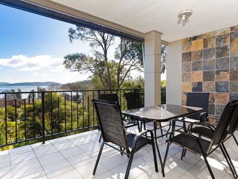 Aislinn' 3/273 Corrie Parade - Air Con, Water Views, BBQ - Holiday Cairns 1