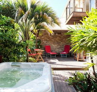 Akai Hana - Holiday Cairns