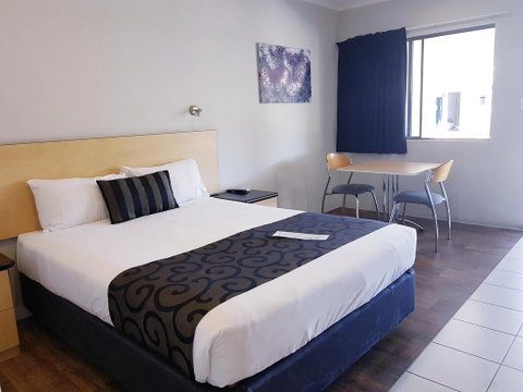 Alara Motor Inn - Holiday Cairns 3