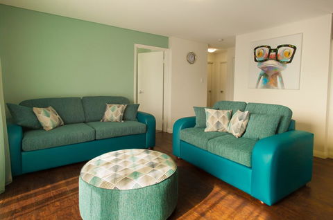 Albany Waves - Holiday Cairns 2