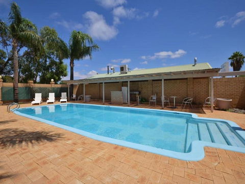 Albion Hotel - Holiday Cairns 0