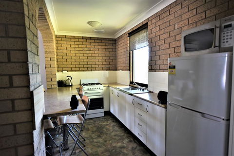 Albury Allawa Motor Inn - Holiday Cairns 1