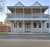 Albury Suites - Waterstreet - Holiday Cairns