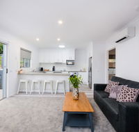 Albury Yalandra Apartment 4 - Holiday Cairns
