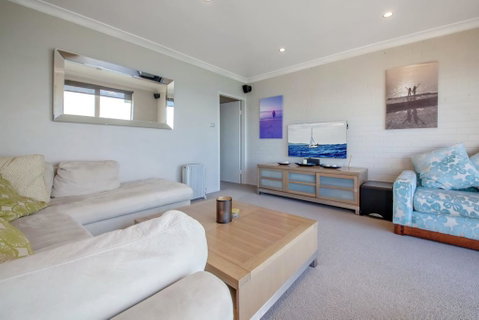 Alcheringa Unit 3 & 4, 32 Sandy Point Road - Holiday Cairns 2