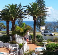 Alex Headland Beachfront - Holiday Cairns