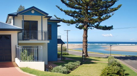 Allure - On Seven Mile Beach Gerroa - Holiday Cairns 0