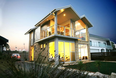 Aloha Beachfront Port Fairy - Holiday Cairns 0
