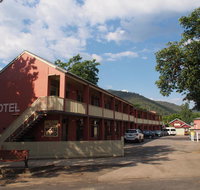 Alpine Hotel Bright - Holiday Cairns